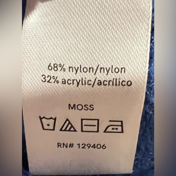 Venus- Off the shoulder Blue Fuzzy Y2K Sweater womans Size Small - Picture 5 of 6